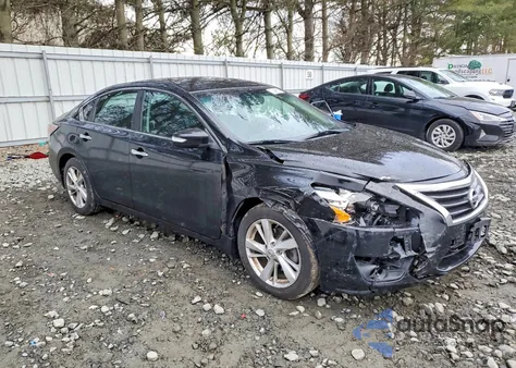 2015 Nissan Altima 2.5 z USA, uszkodzony, nr VIN 1N4AL3AP8FC117069